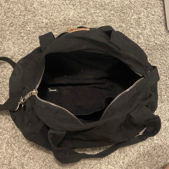 Duffle - Picture 3 of 3